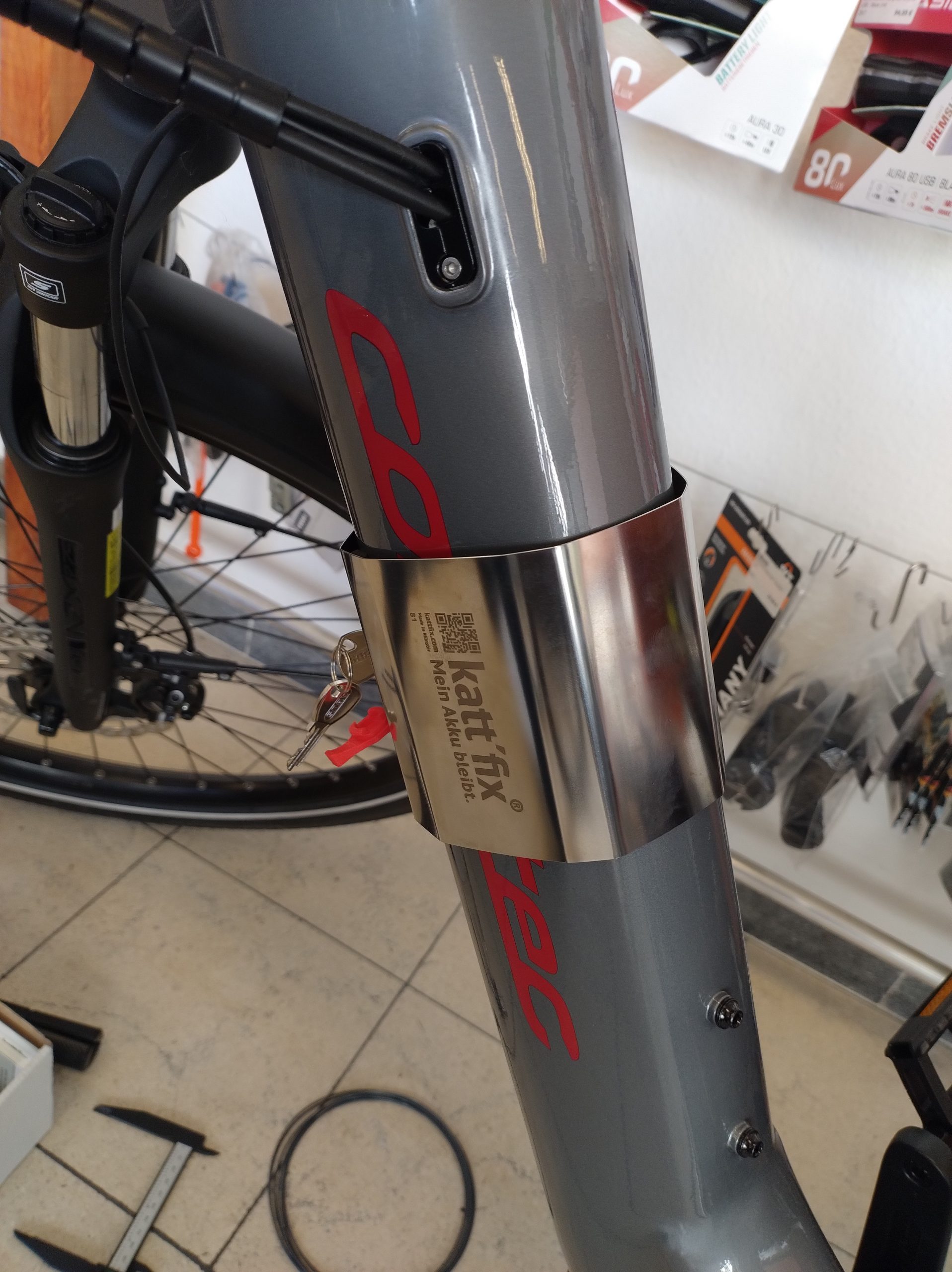 Akkuschloss fürs Corratec 6 und 7 Wave Rahmen – Bild 2