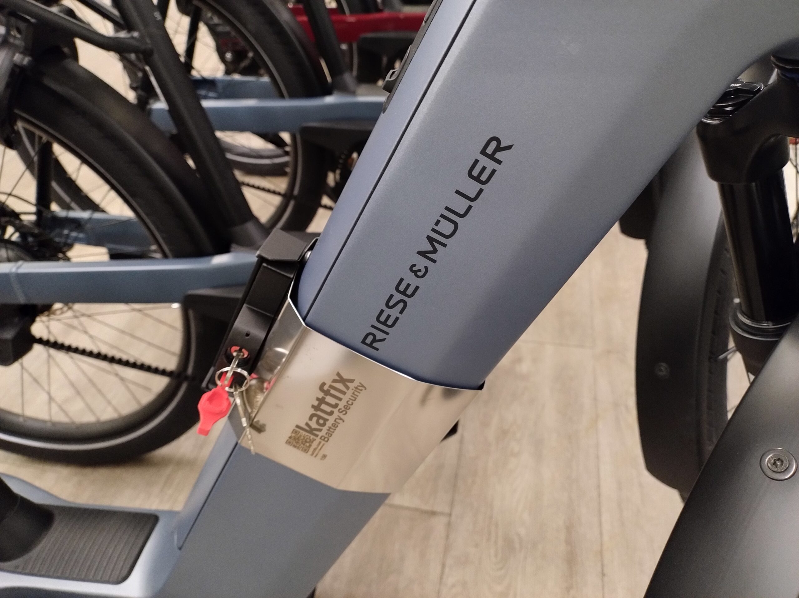 Akkuschloss fürs Riese&Müller Nevo 5, Waverahmen/Tiefeinstieg – Bild 3